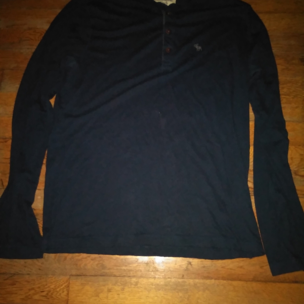 Abercombri and fitch muscle fit Henley